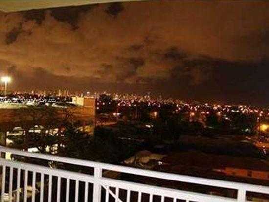 Small Image of 2665 SOUTH WEST 37 AV #605, Miami Number 4