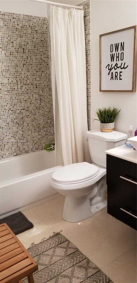 Small Image of Aventura Number 11