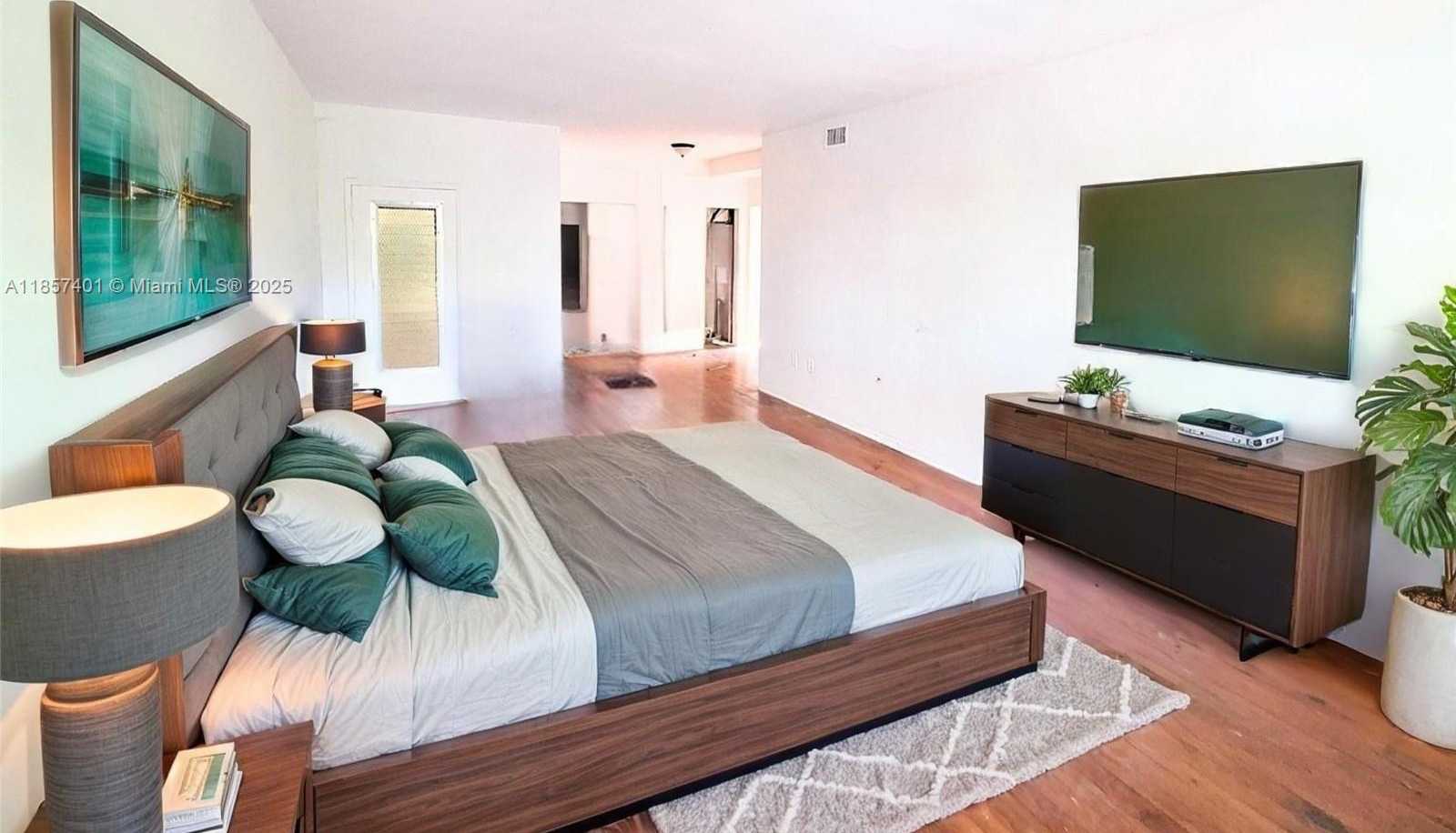 Small Image of 1770 MERIDIAN AVE #207, Miami Beach Number 15