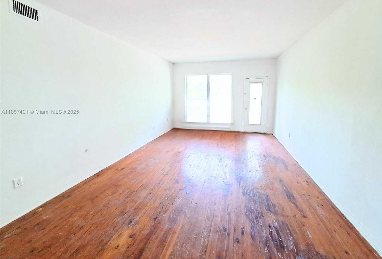 Small Image of 1770 MERIDIAN AVE #207, Miami Beach Number 9