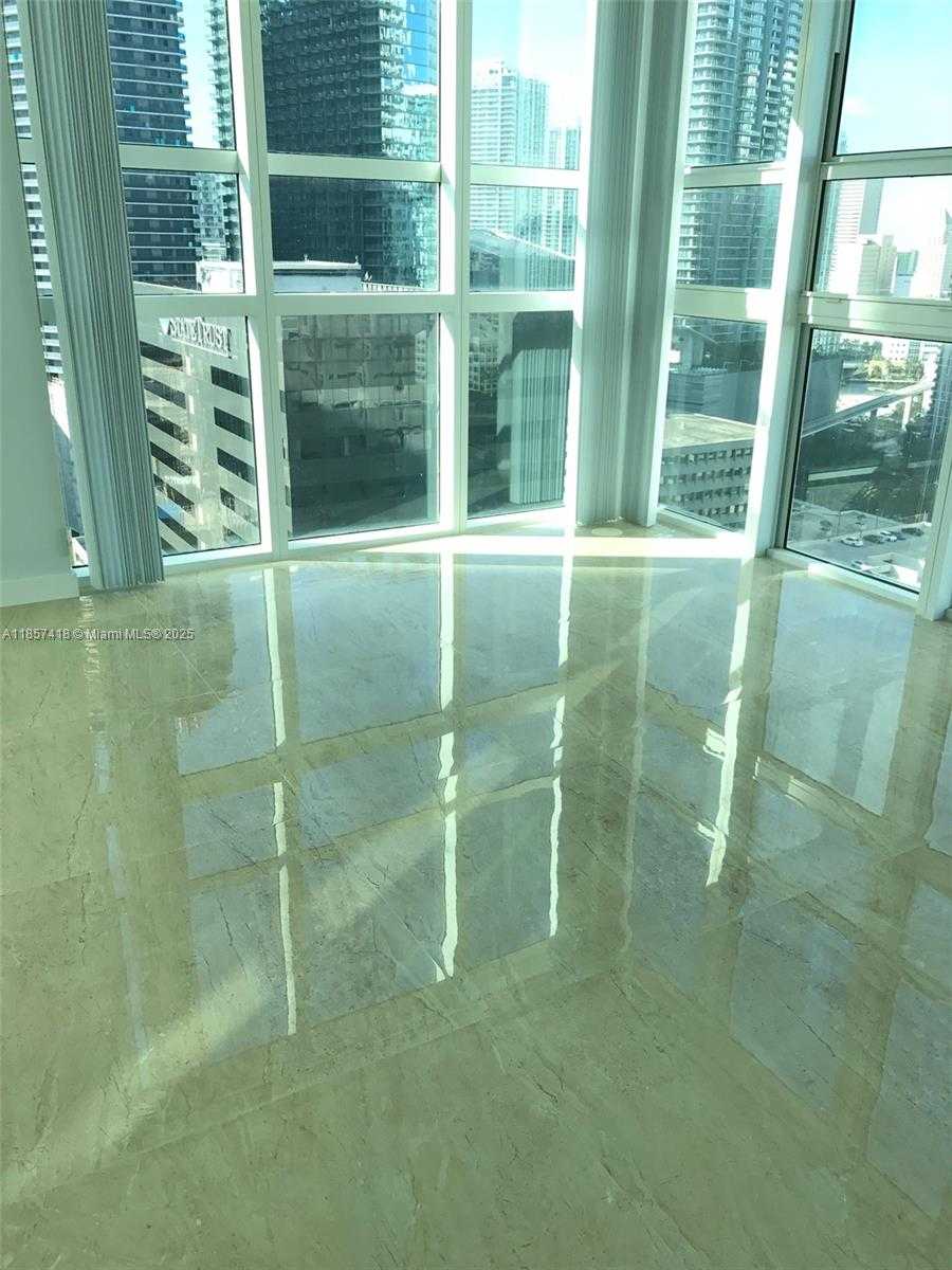 Small Image of 950 WEST BRICKELL BAY DR #2300, Miami Number 3