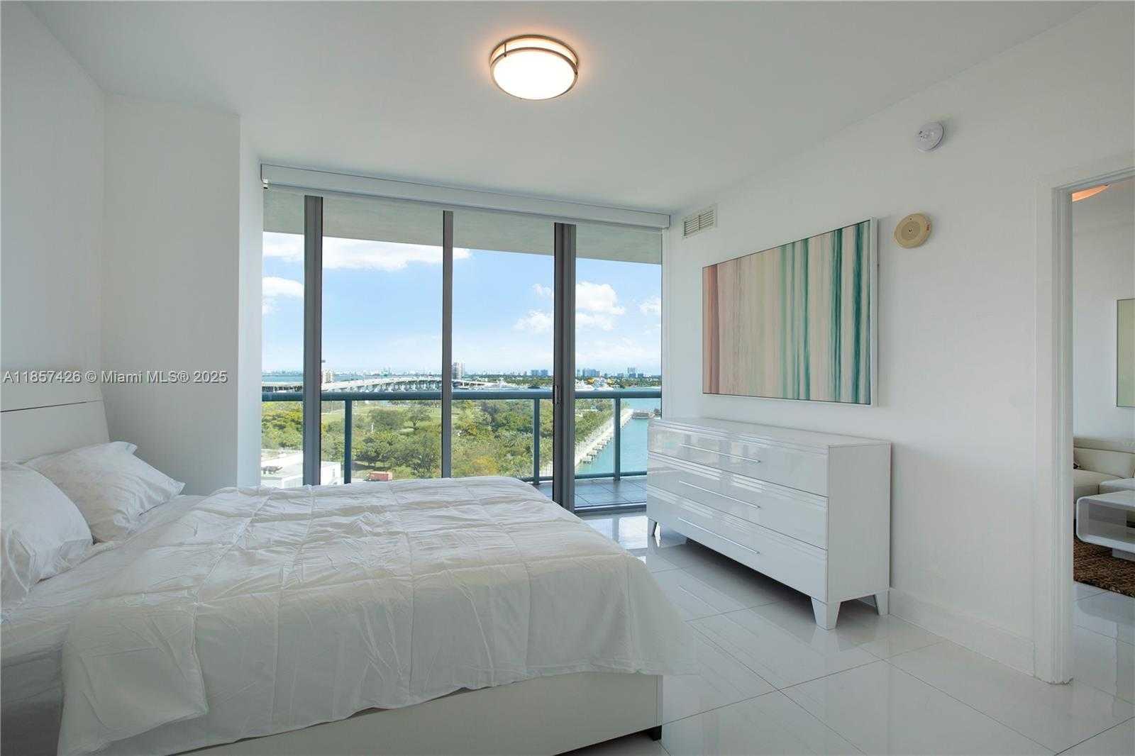 Small Image of 888 BISCAYNE BLVD #1010, Miami Number 12