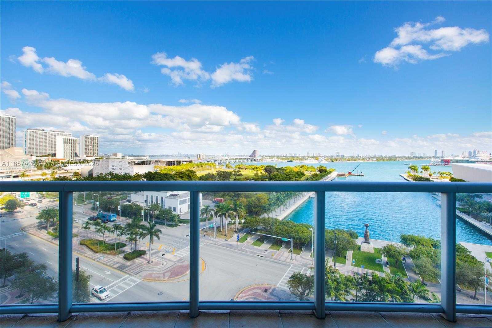 Small Image of 888 BISCAYNE BLVD #1010, Miami Number 15