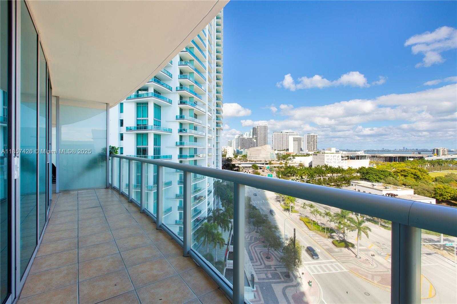 Small Image of 888 BISCAYNE BLVD #1010, Miami Number 16