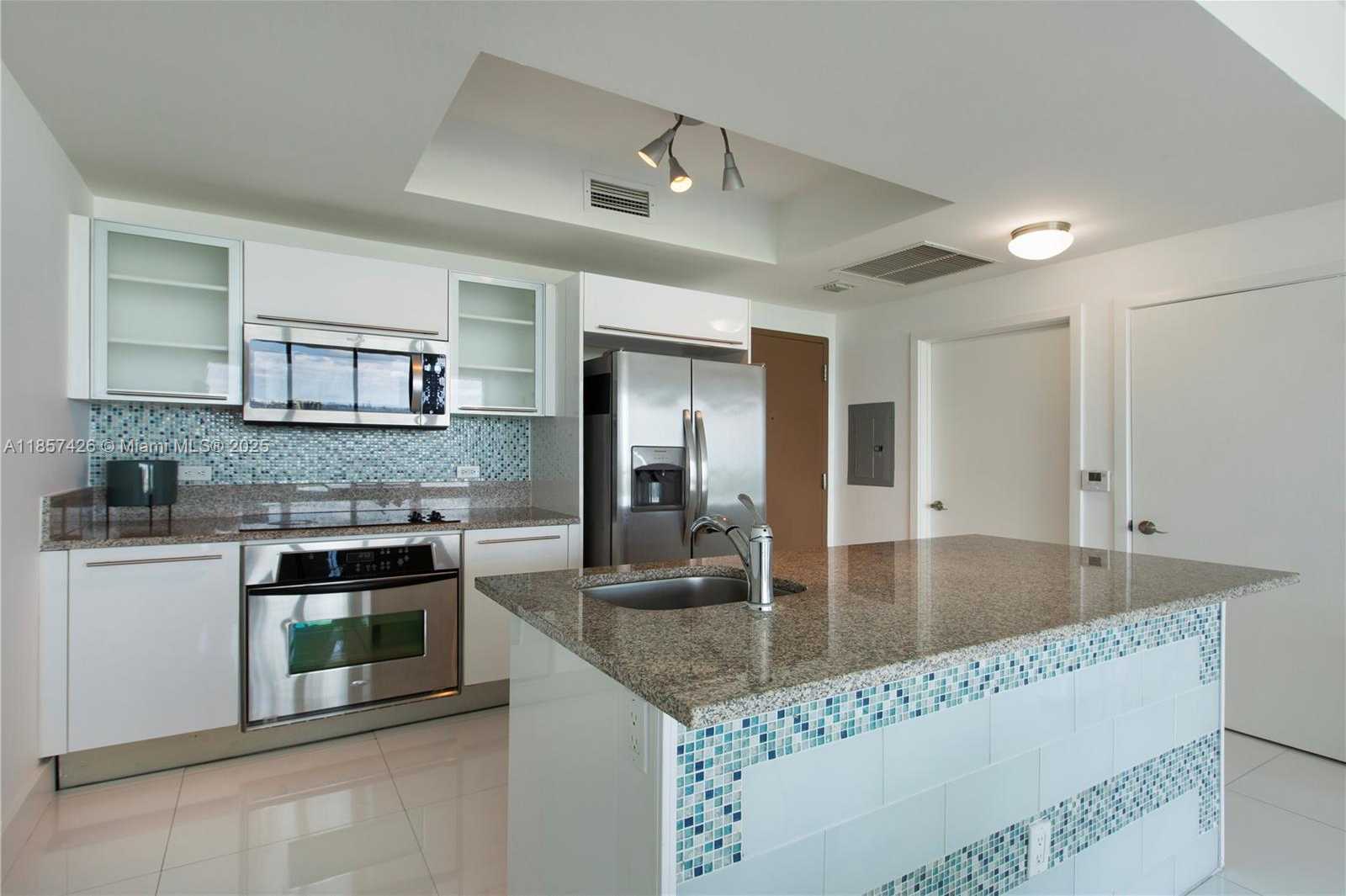 Small Image of 888 BISCAYNE BLVD #1010, Miami Number 7