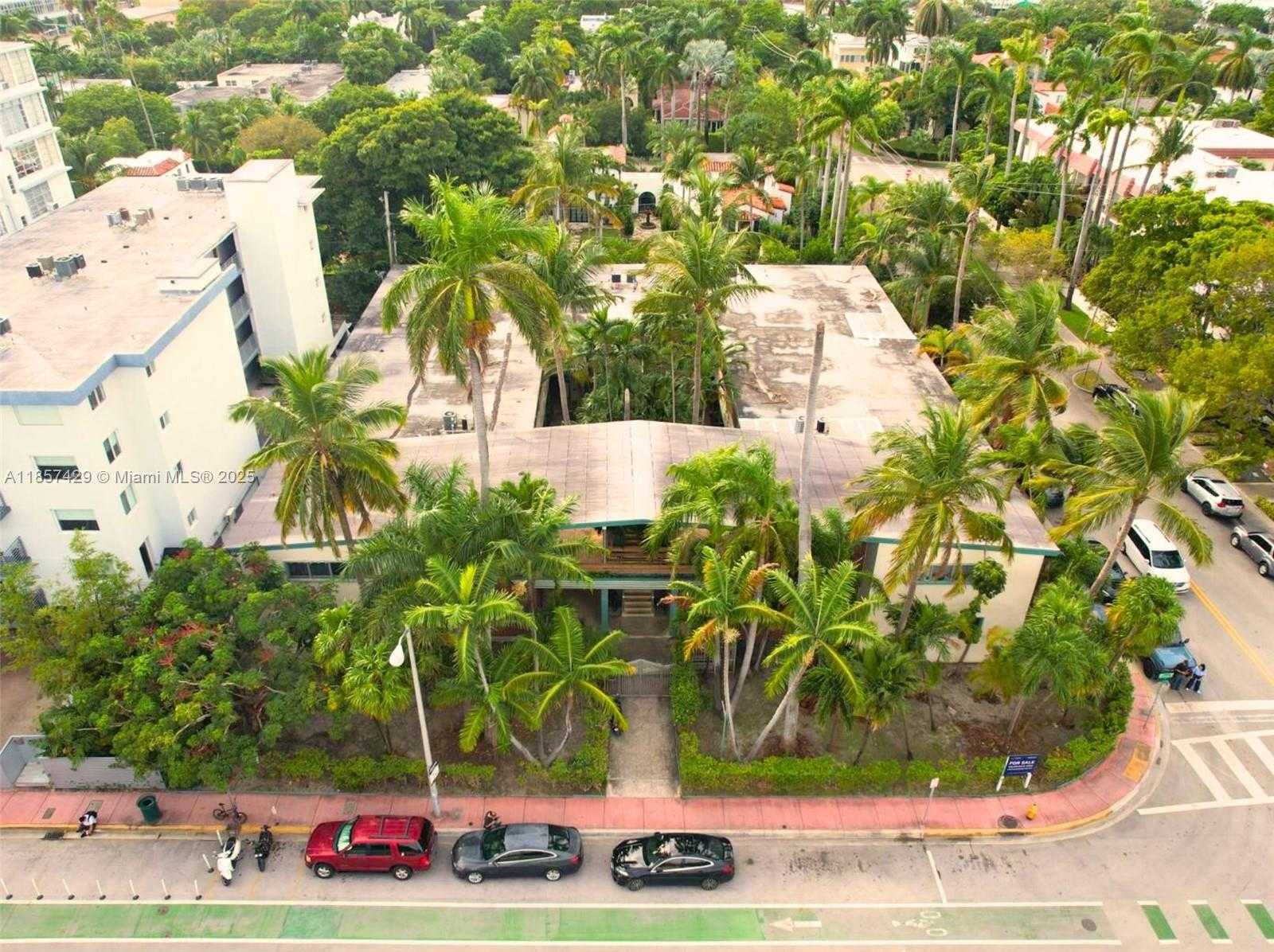 Small Image of 1770 MERIDIAN AVE #213, Miami Beach Number 4
