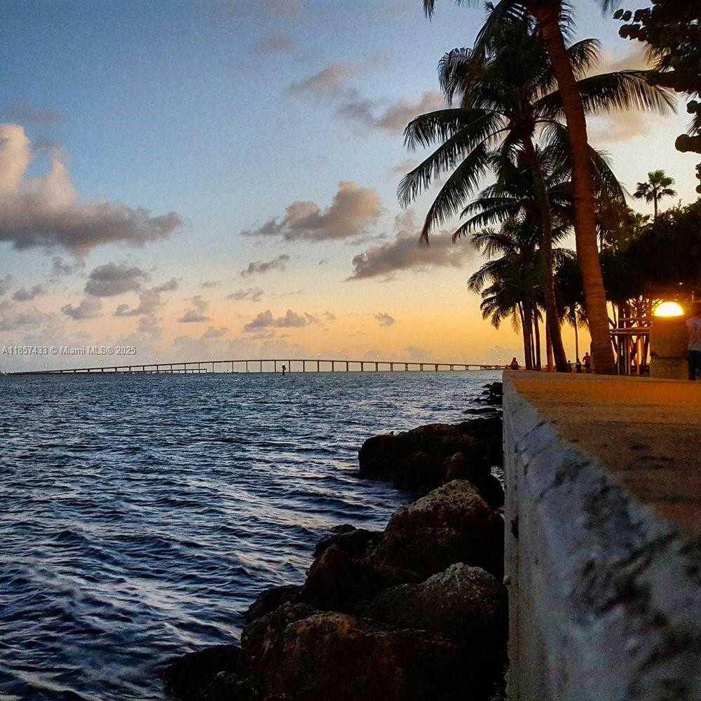 Small Image of 1200 EAST BRICKELL BAY DR #3304, Miami Number 12