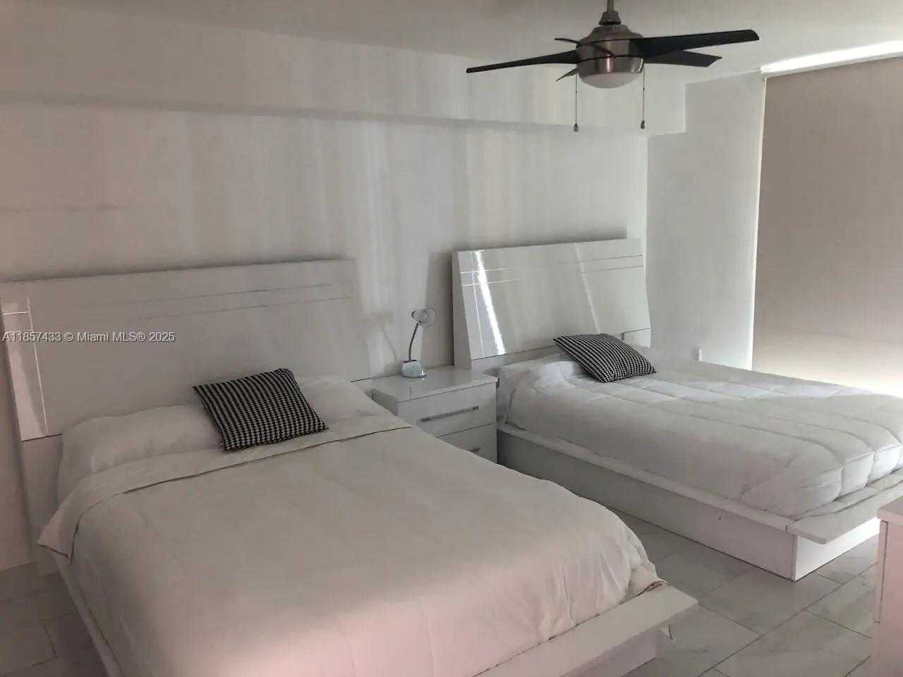Small Image of 1200 EAST BRICKELL BAY DR #3304, Miami Number 5
