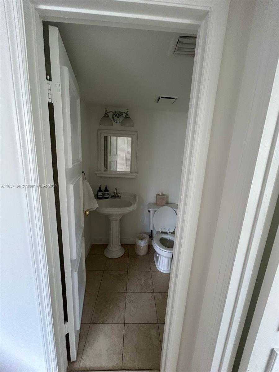 Small Image of 10000 BAY HARBOR TER #204-A, Bay Harbor Islands Number 8