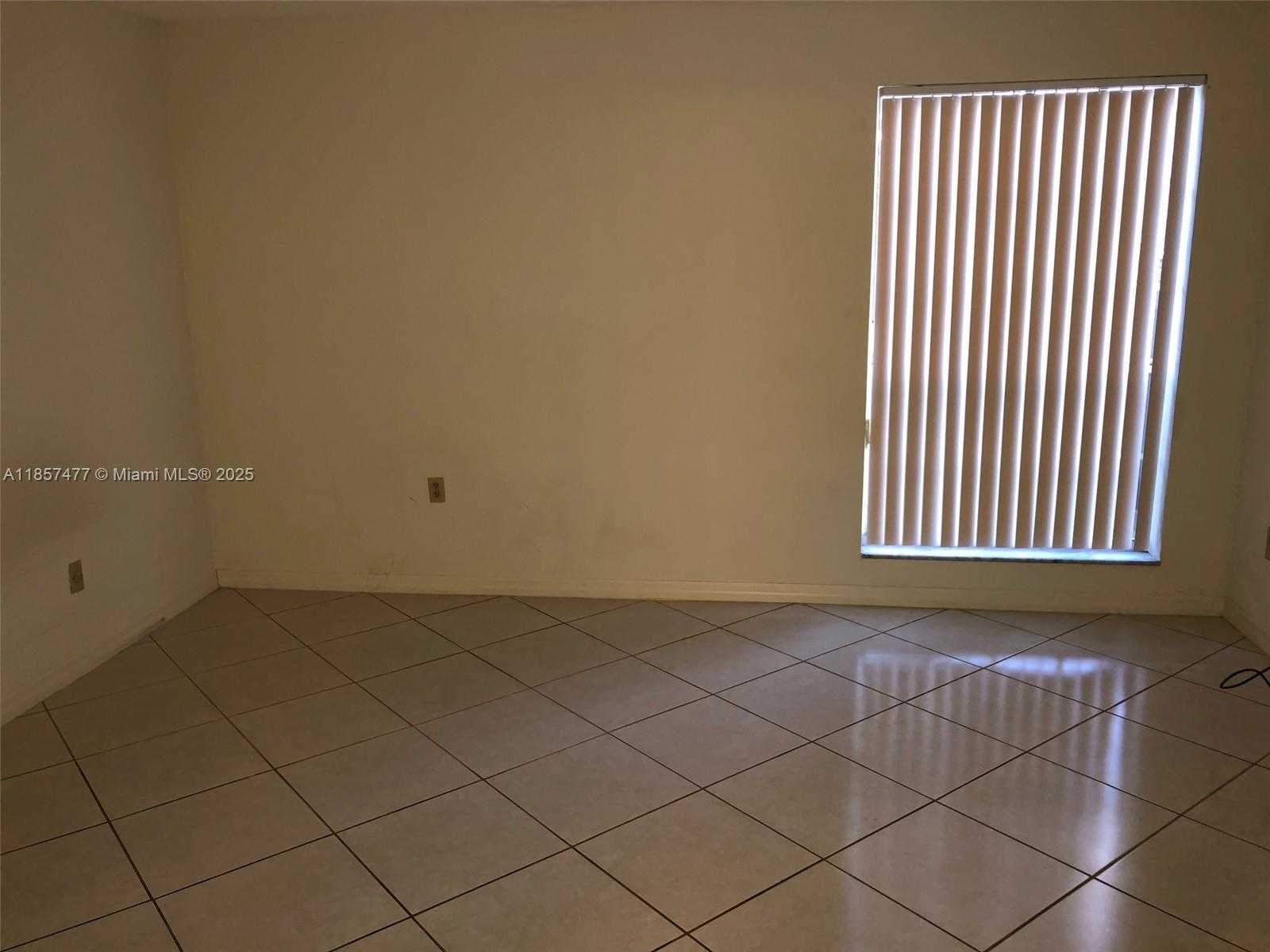 Small Image of 10748 NORTH KENDALL DR #N-19, Miami Number 13