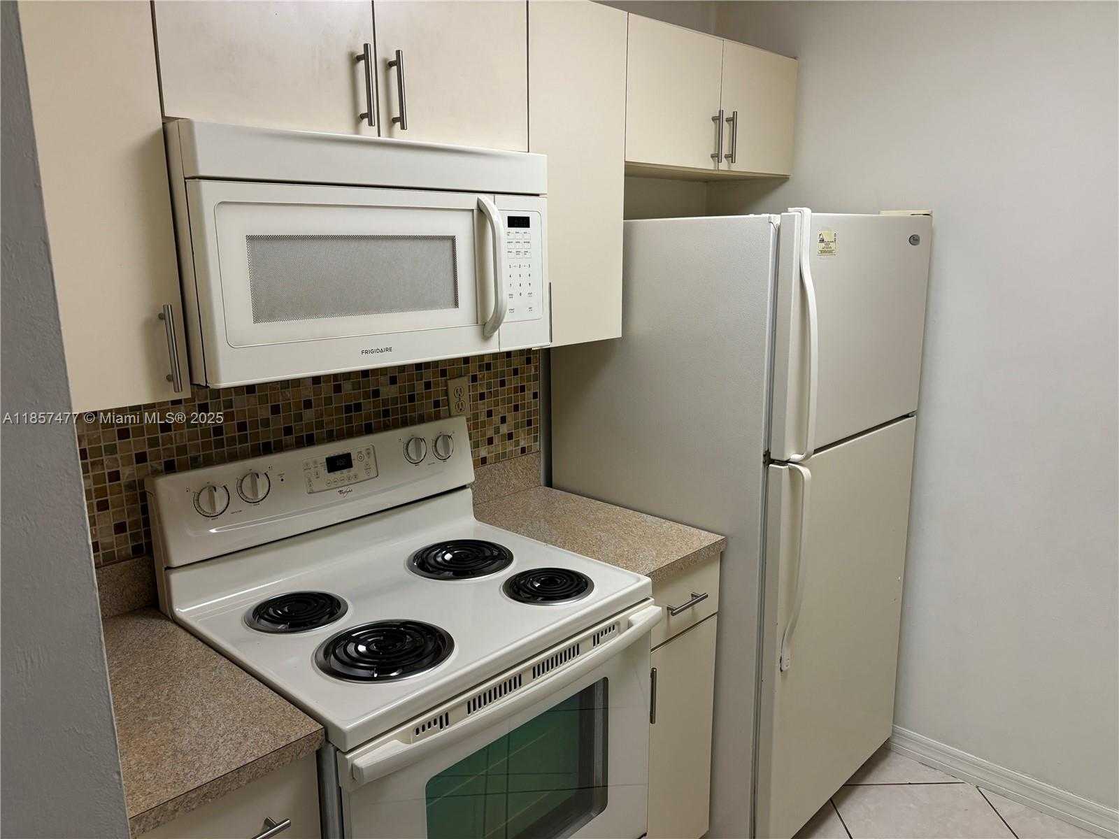 Small Image of 10748 NORTH KENDALL DR #N-19, Miami Number 4