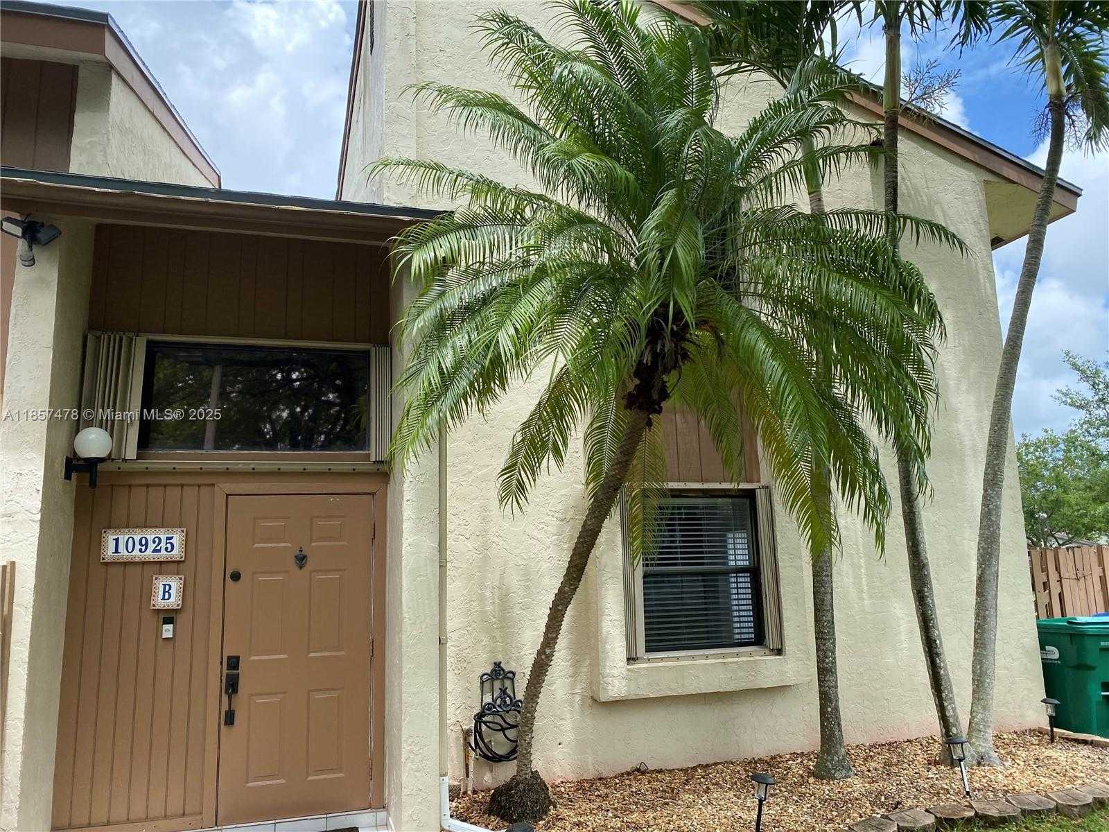 Small Image of 10925 SOUTH WEST 113TH PL #72B, Miami Number 3