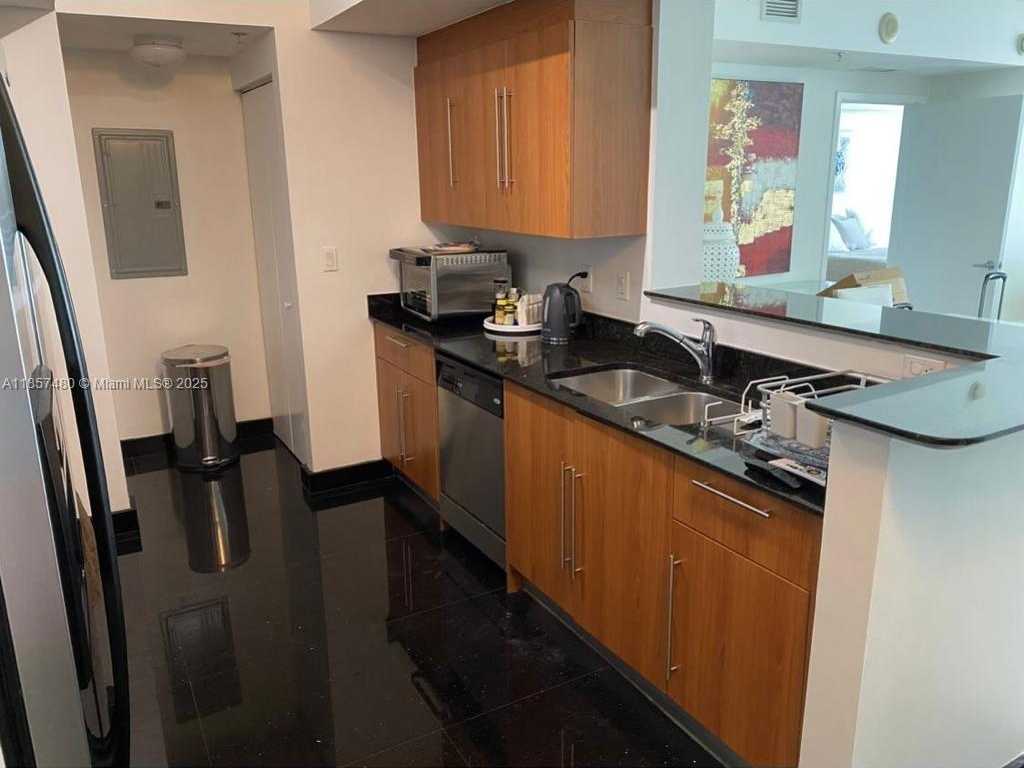 Small Image of 335 SOUTH BISCAYNE BLVD #607, Miami Number 13