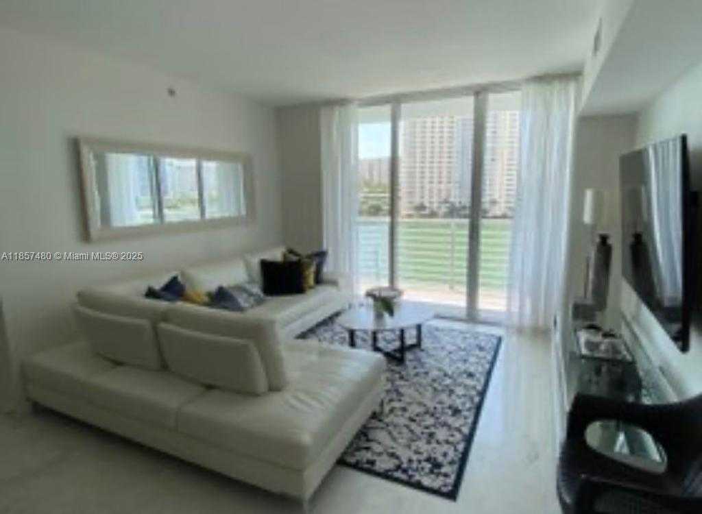 Small Image of 335 SOUTH BISCAYNE BLVD #607, Miami Number 15