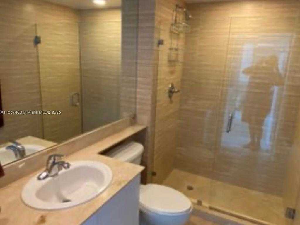 Small Image of 335 SOUTH BISCAYNE BLVD #607, Miami Number 17