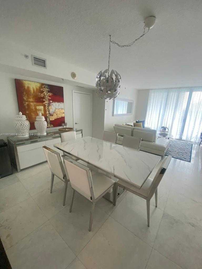 Small Image of 335 SOUTH BISCAYNE BLVD #607, Miami Number 9