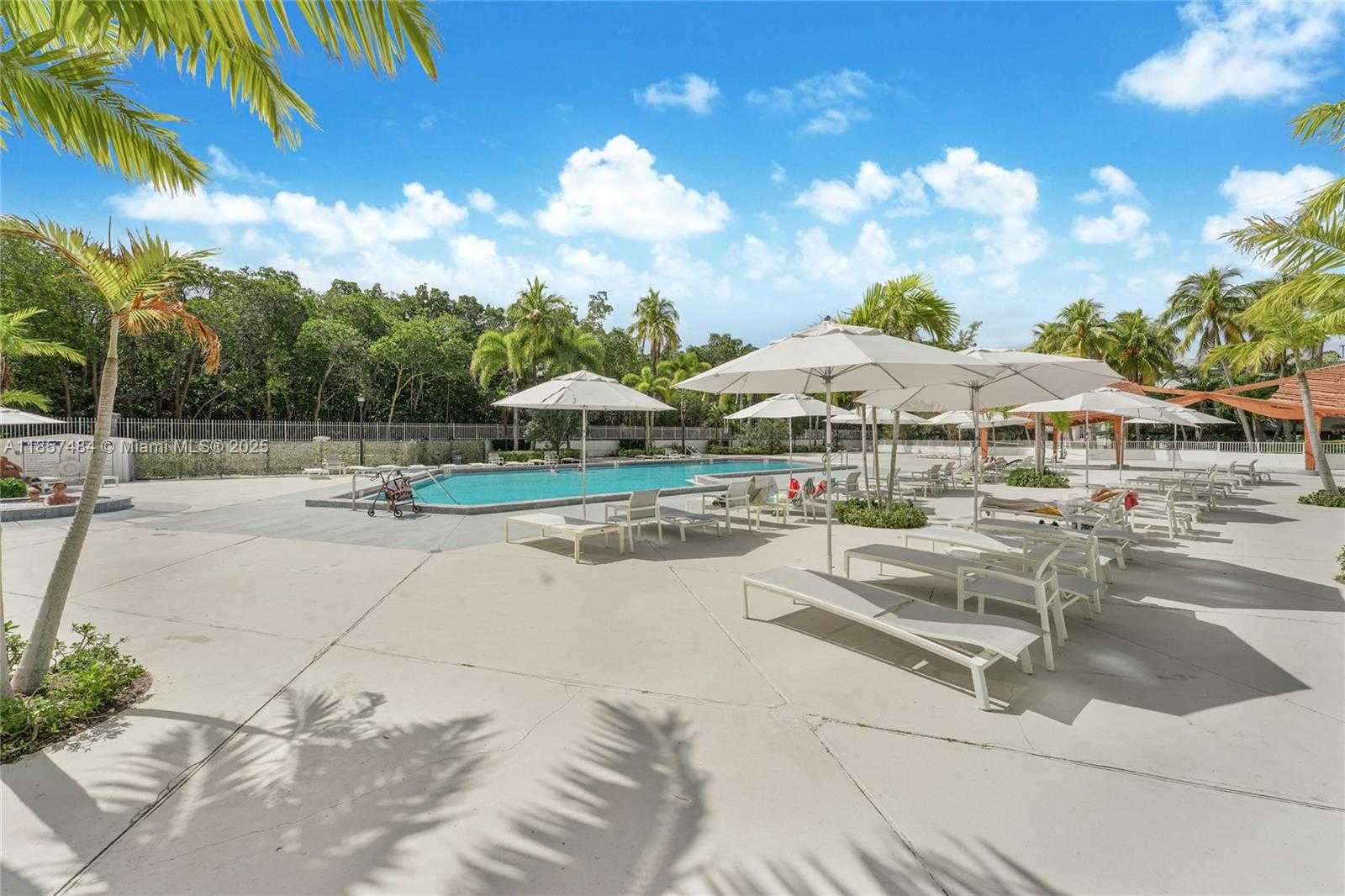 Small Image of 100 BAYVIEW DR #1411, Sunny Isles Beach Number 11