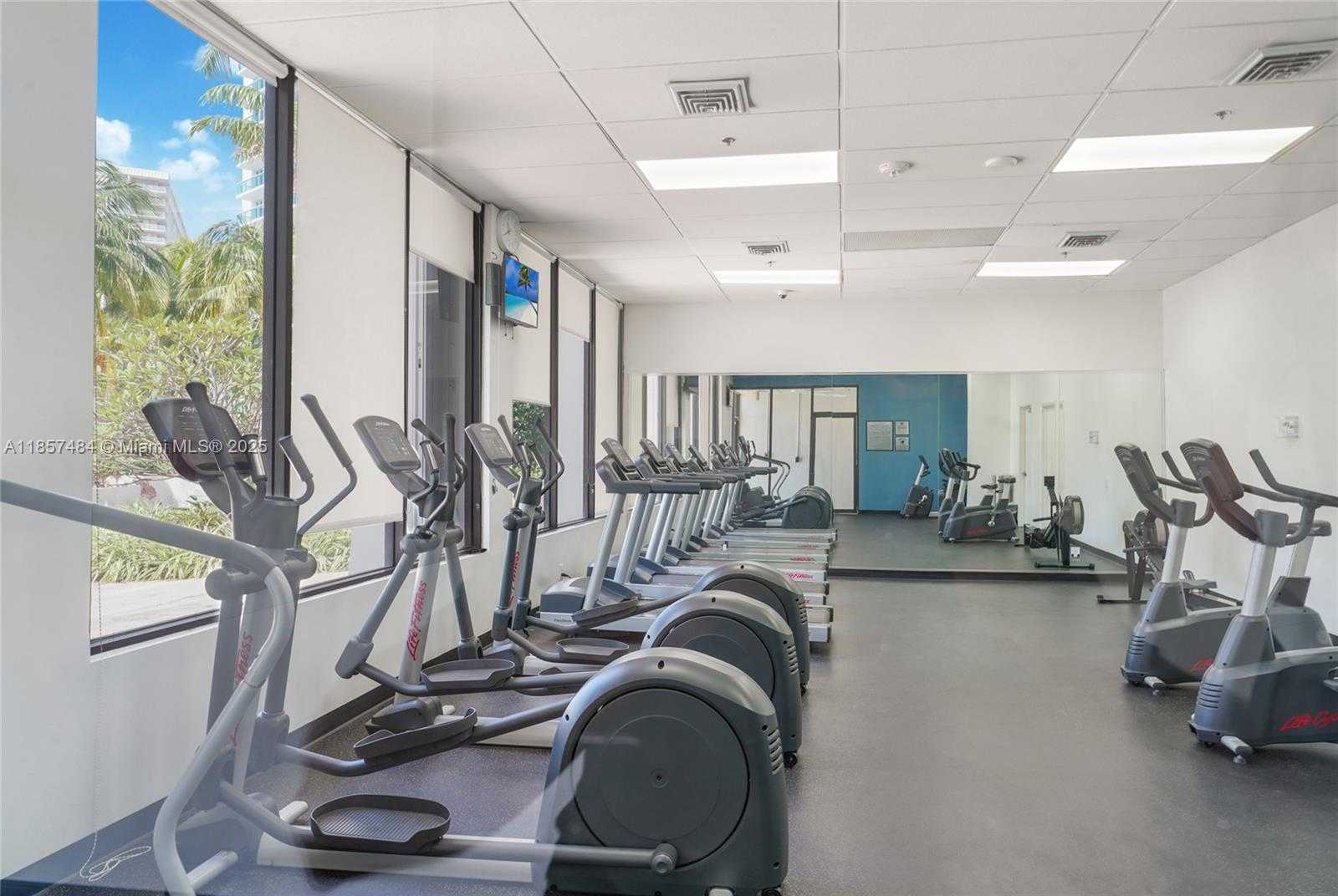 Small Image of 100 BAYVIEW DR #1411, Sunny Isles Beach Number 12