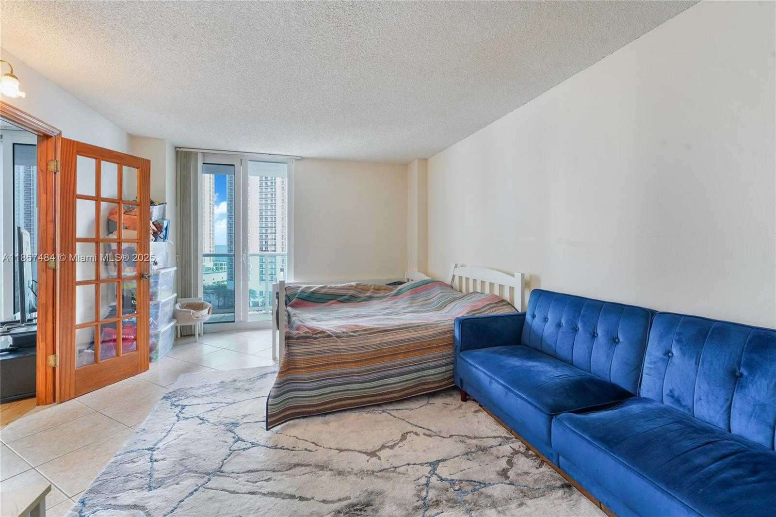 Small Image of 100 BAYVIEW DR #1411, Sunny Isles Beach Number 8