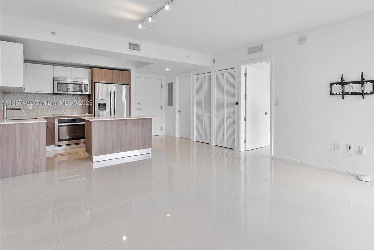 Small Image of 5252 NORTH WEST 85TH AVE #1207, Doral Number 3