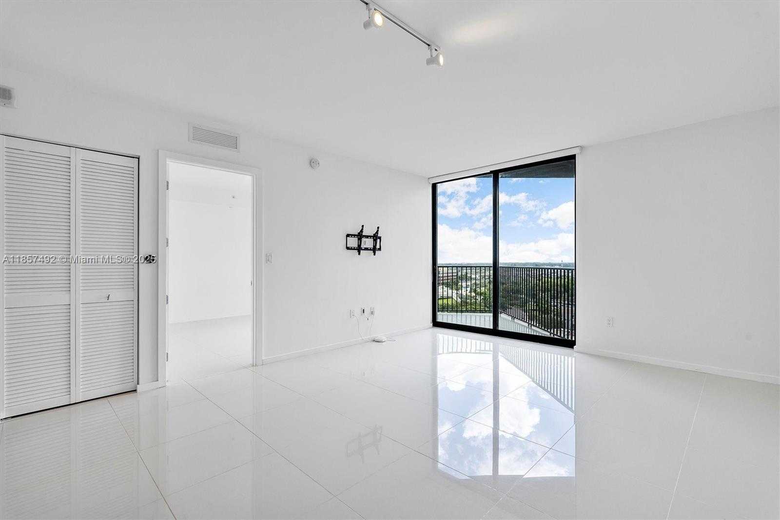 Small Image of 5252 NORTH WEST 85TH AVE #1207, Doral Number 7