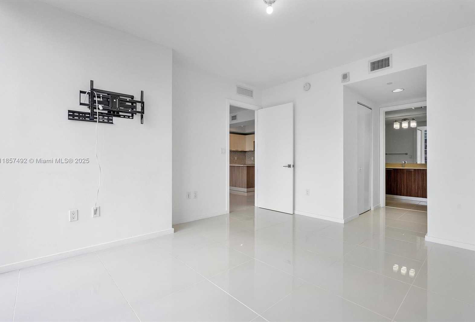 Small Image of 5252 NORTH WEST 85TH AVE #1207, Doral Number 8