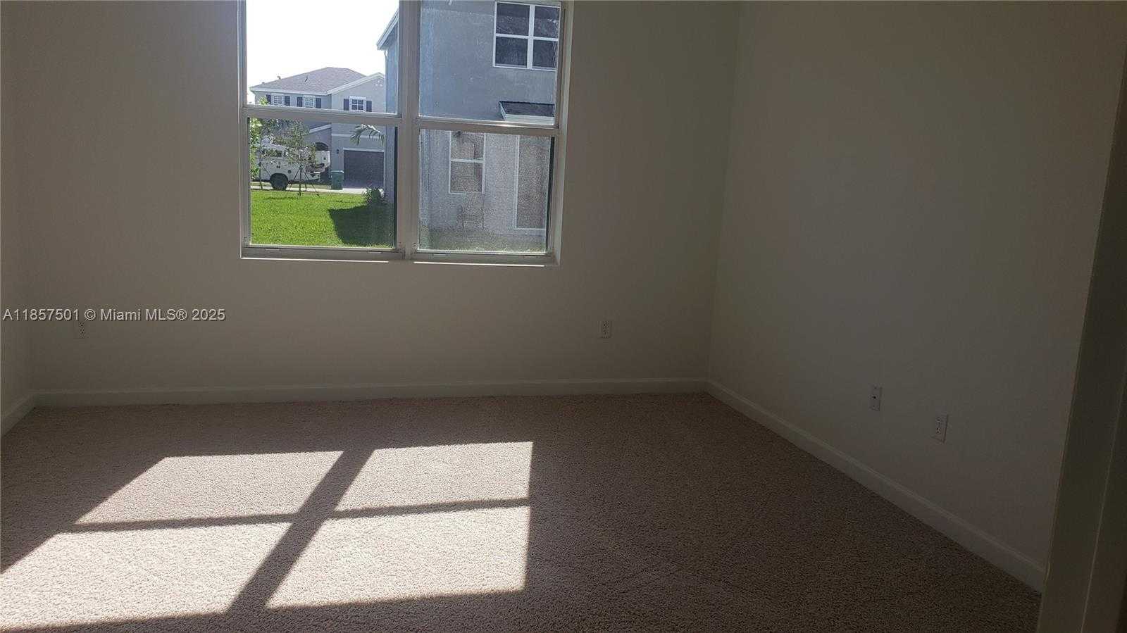 Small Image of 13242 SOUTH WEST 270 TER #13242, Homestead Number 5