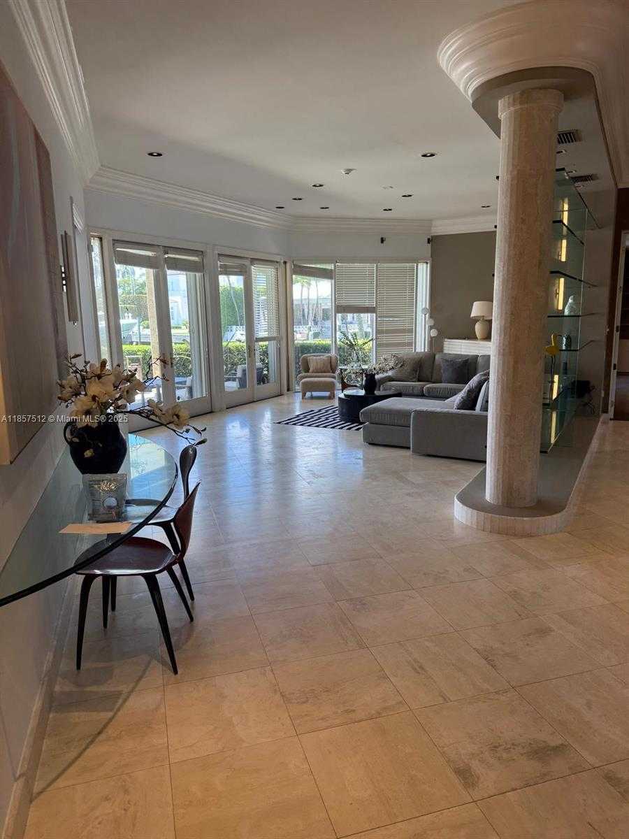 Small Image of 6500 NORTH BAY RD, Miami Beach Number 10