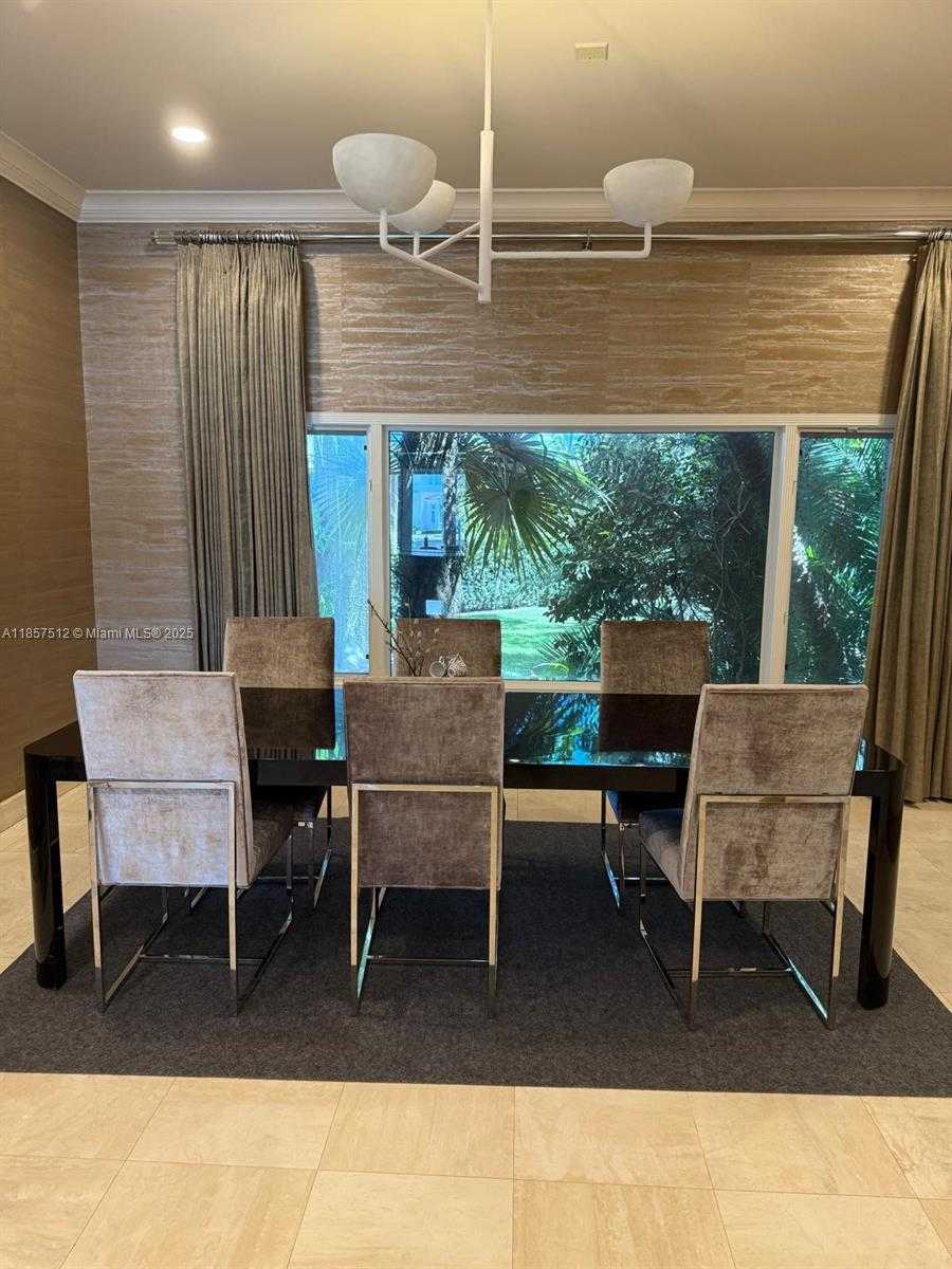 Small Image of 6500 NORTH BAY RD, Miami Beach Number 18