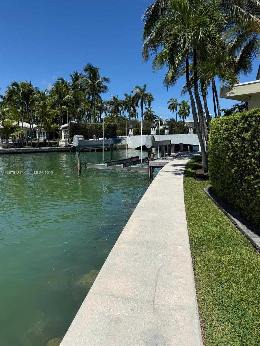 Small Image of 6500 NORTH BAY RD, Miami Beach Number 33