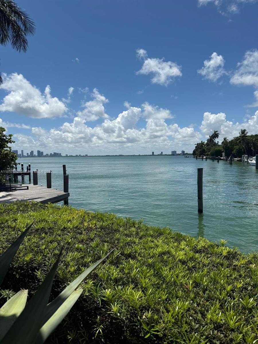 Small Image of 6500 NORTH BAY RD, Miami Beach Number 4