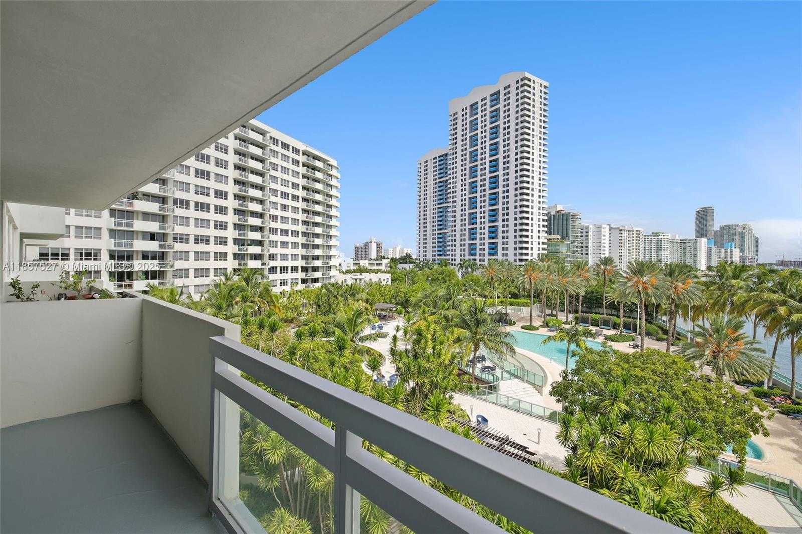 Small Image of 1500 BAY RD #S-0936, Miami Beach Number 11