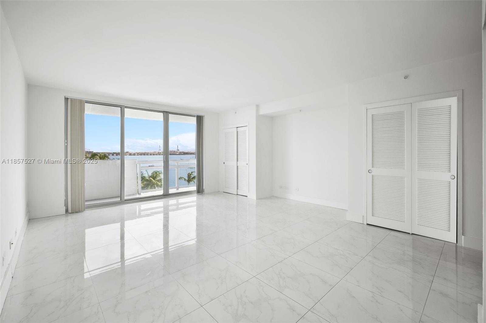 Small Image of 1500 BAY RD #S-0936, Miami Beach Number 12