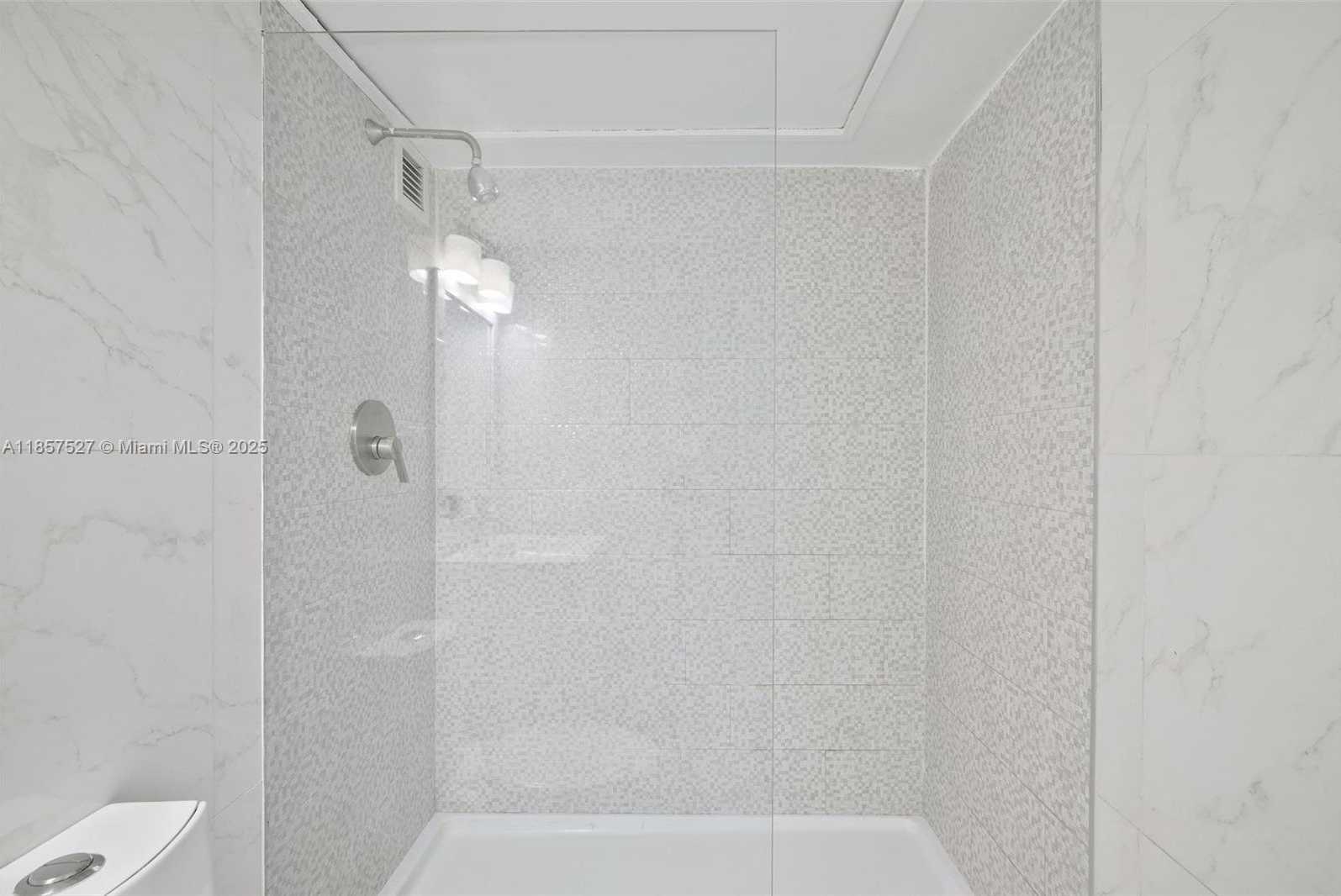 Small Image of 1500 BAY RD #S-0936, Miami Beach Number 15