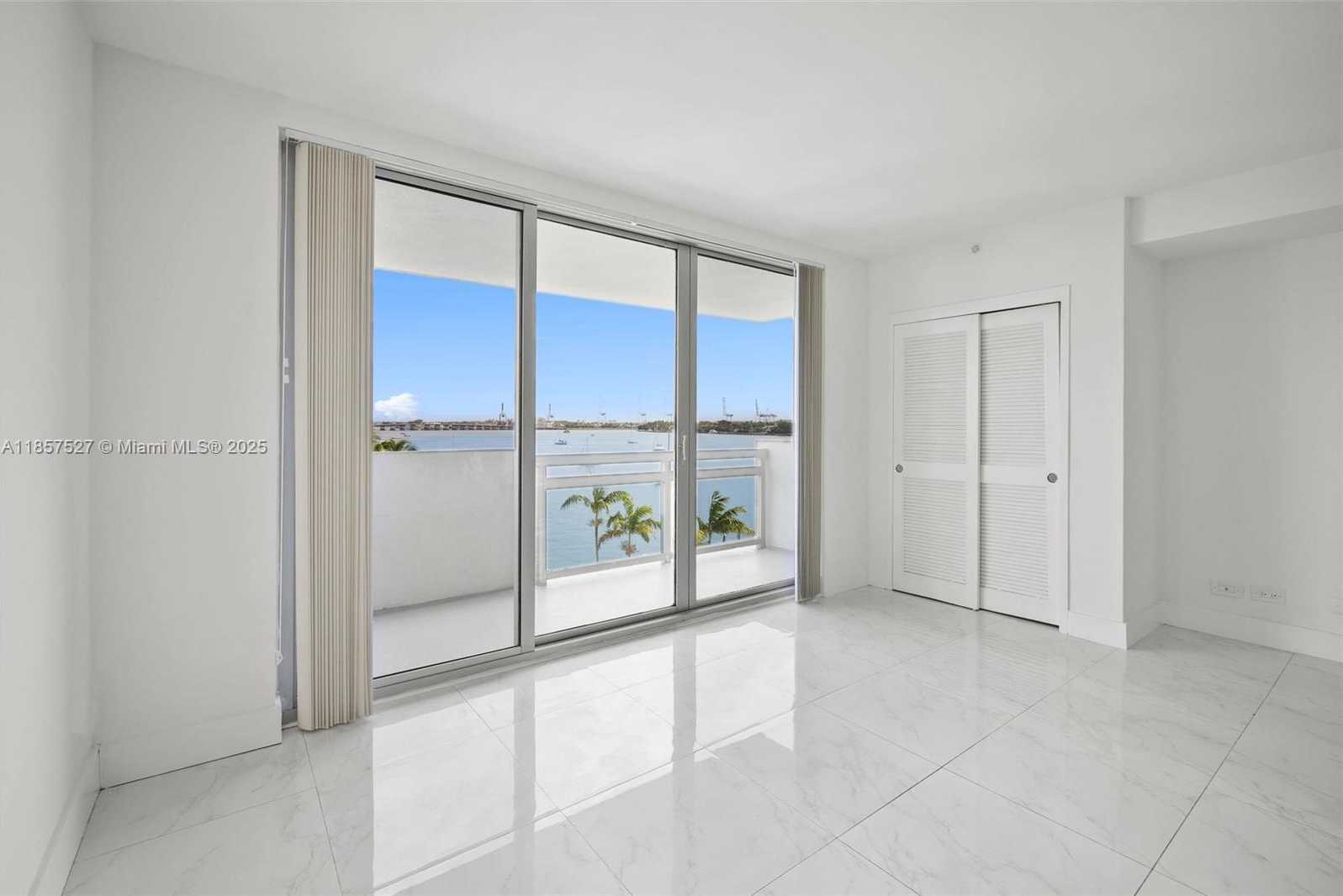 Small Image of 1500 BAY RD #S-0936, Miami Beach Number 6