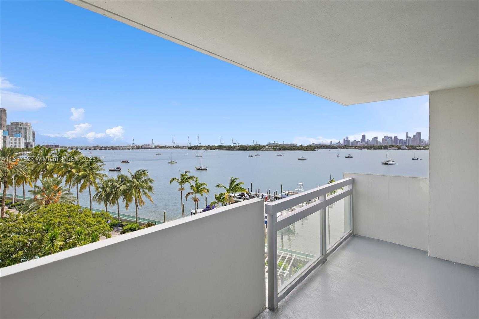 Small Image of 1500 BAY RD #S-0936, Miami Beach Number 7
