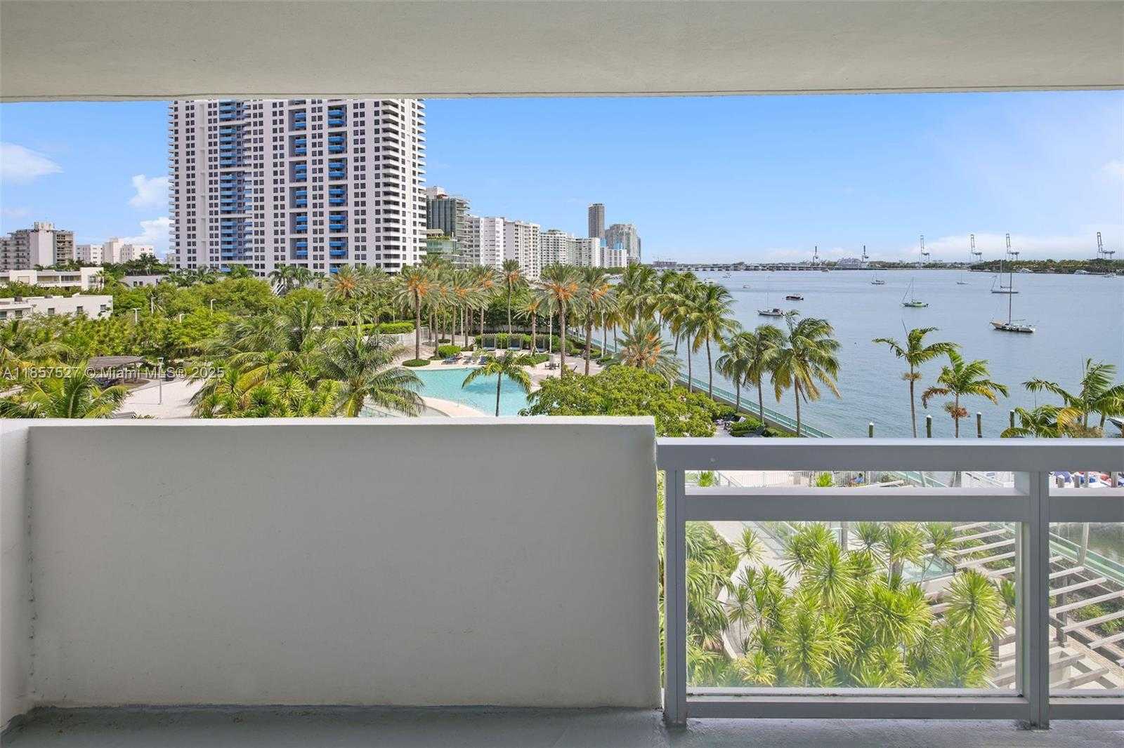 Small Image of 1500 BAY RD #S-0936, Miami Beach Number 8