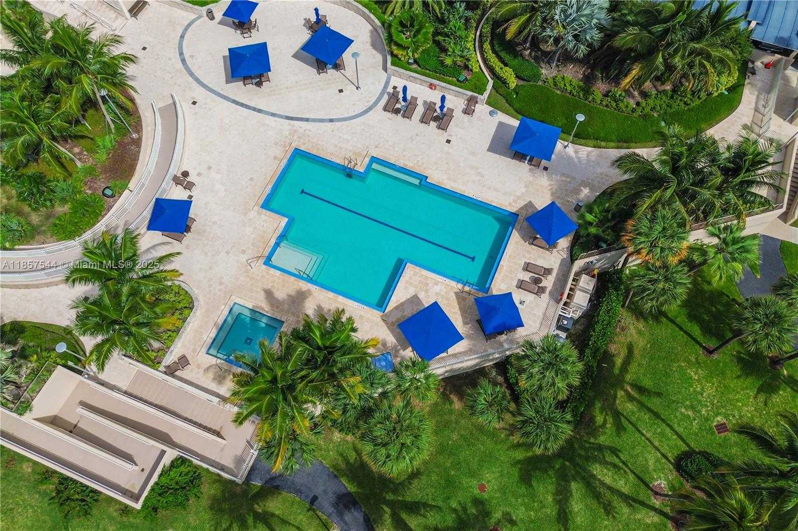 Small Image of 2 GROVE ISLE DR #B1501, Miami Number 13