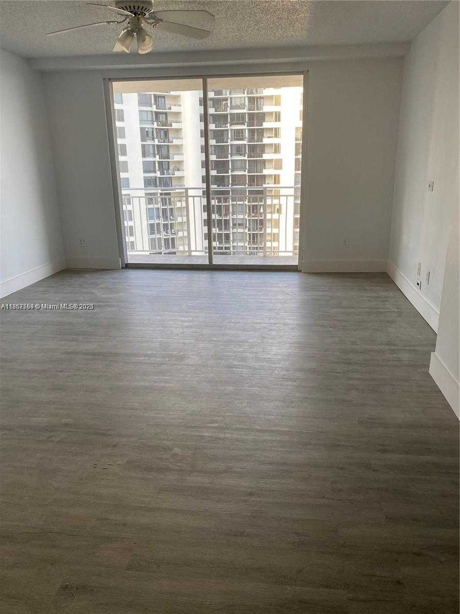 Small Image of 770 CLAUGHTON ISLAND DR #1605, Miami Number 10