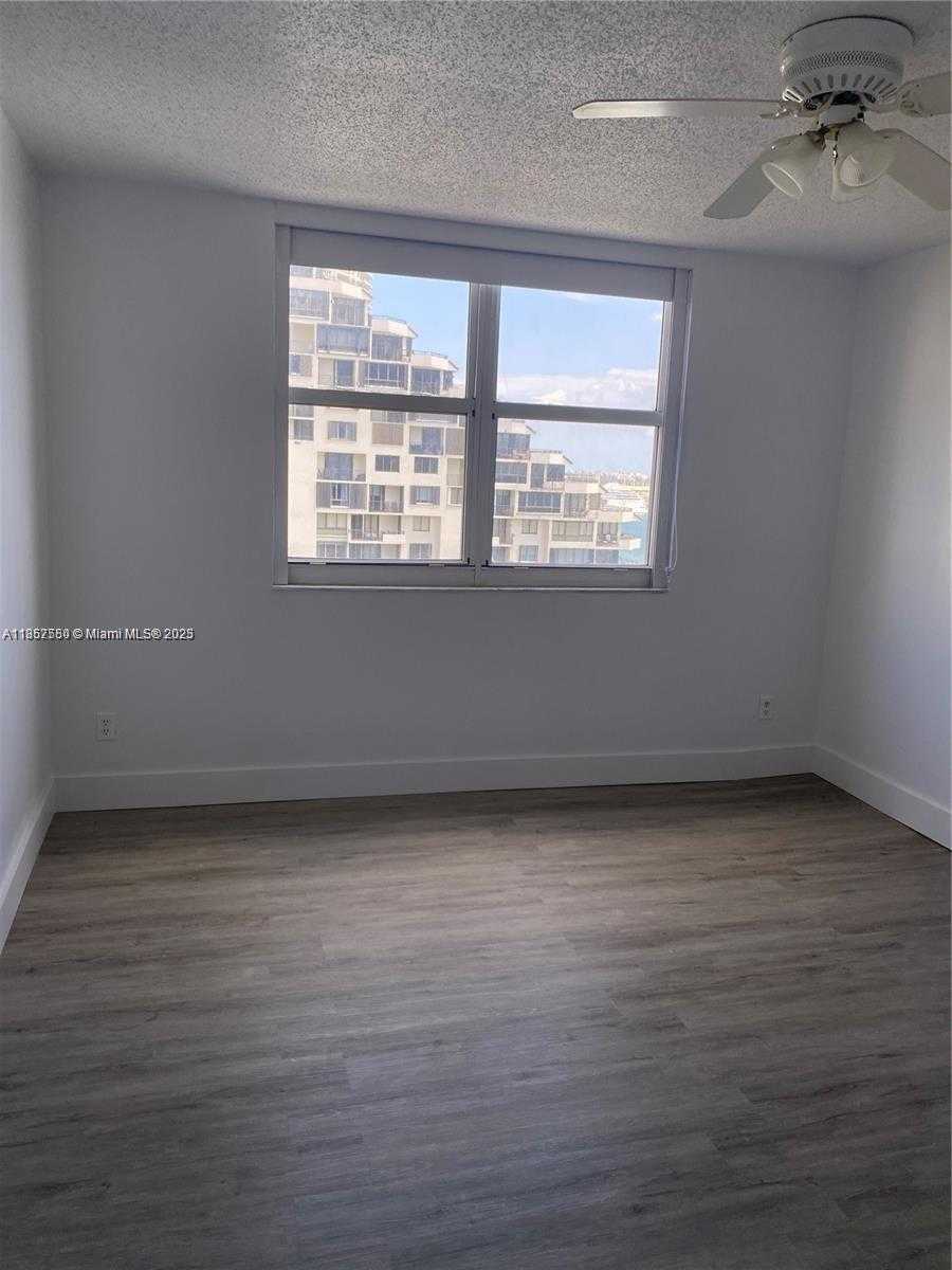 Small Image of 770 CLAUGHTON ISLAND DR #1605, Miami Number 9