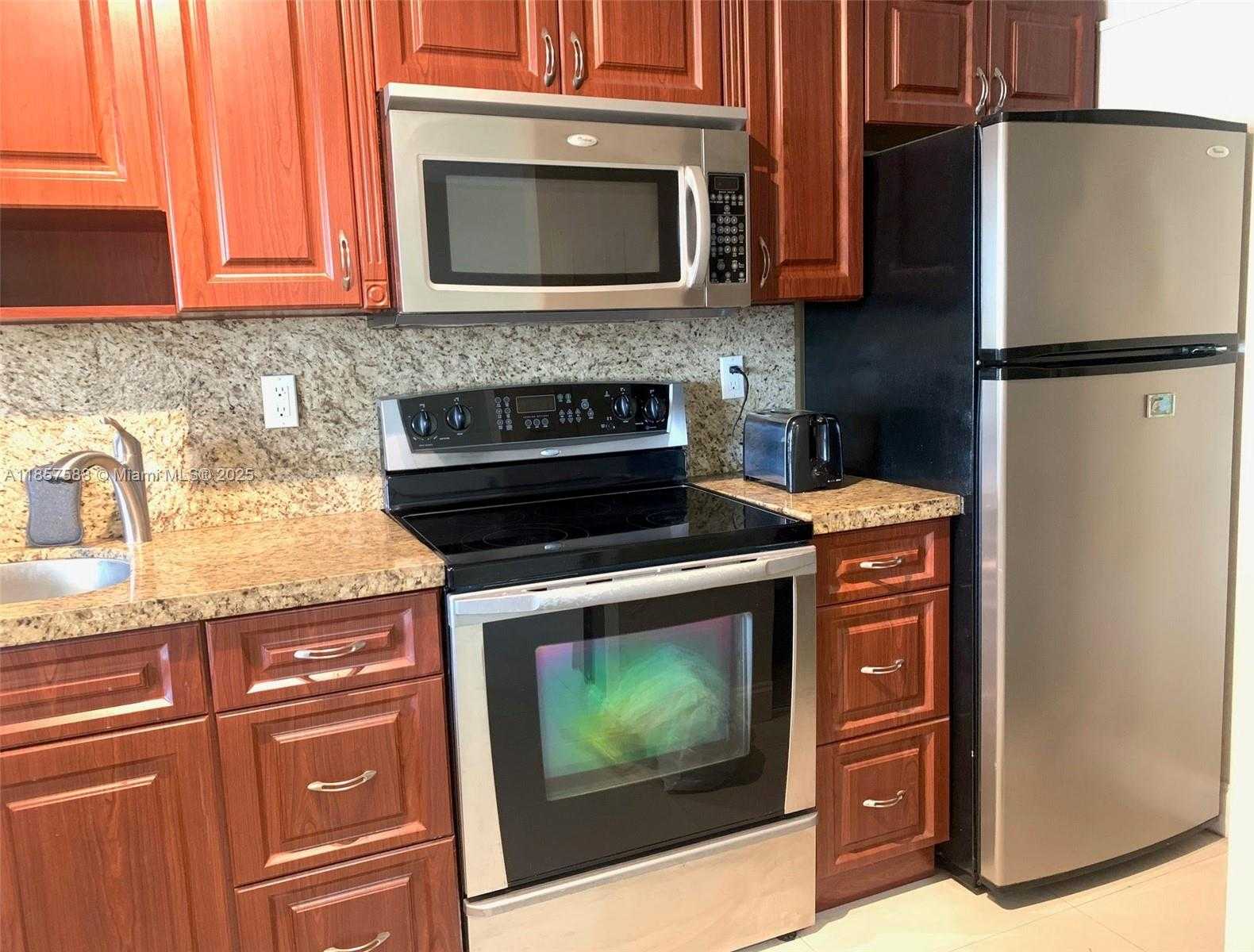 Small Image of 100 LINCOLN RD #316, Miami Beach Number 11