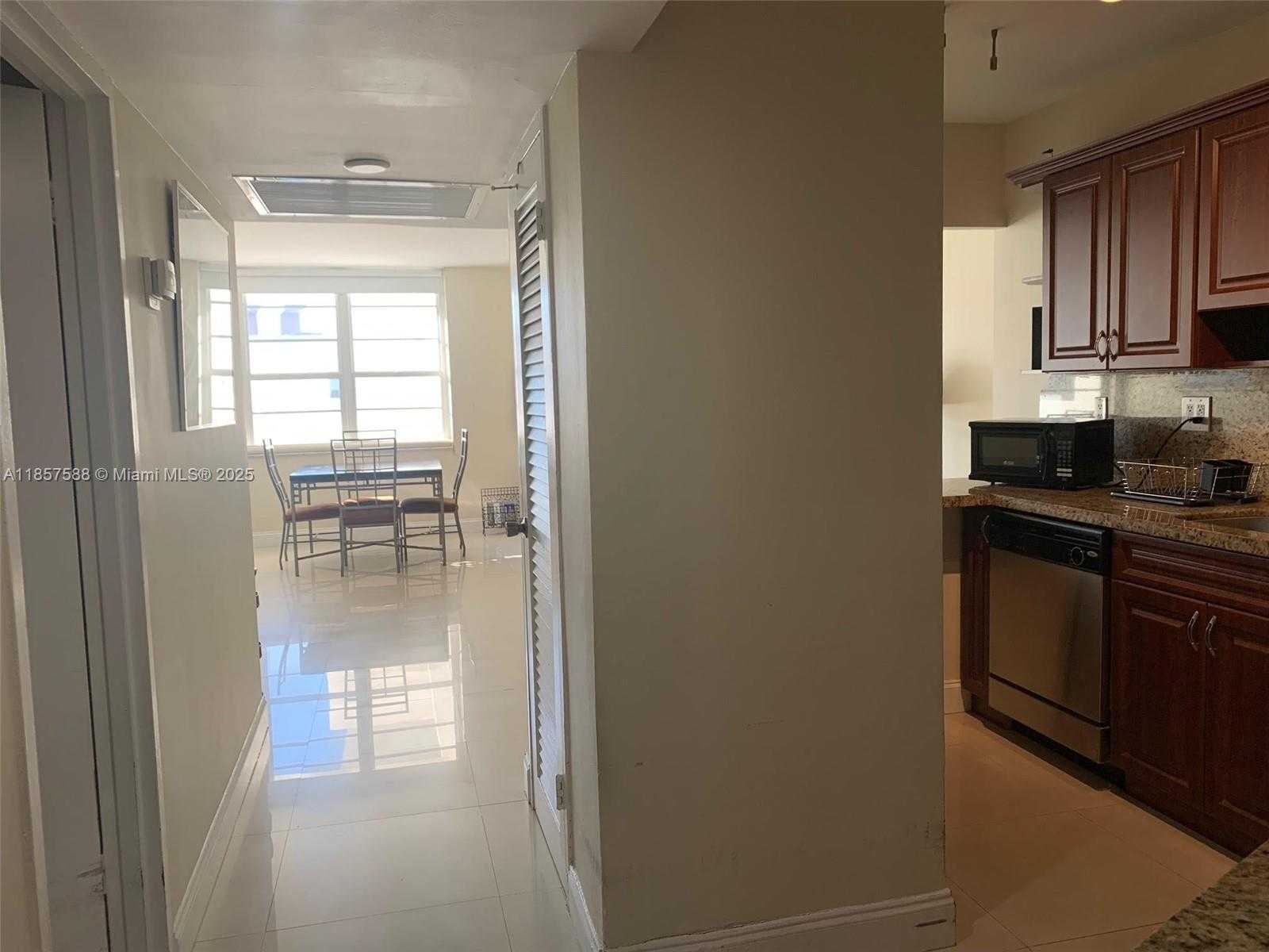 Small Image of 100 LINCOLN RD #316, Miami Beach Number 12