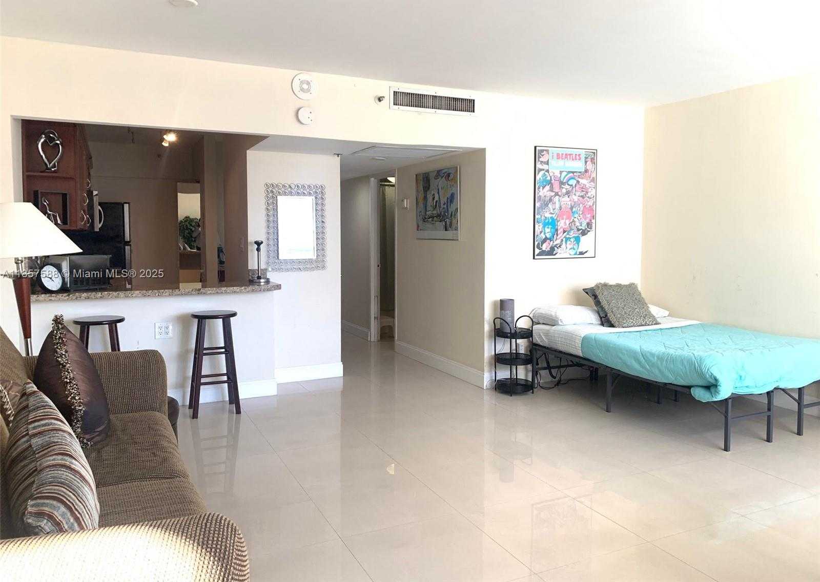 Small Image of 100 LINCOLN RD #316, Miami Beach Number 4