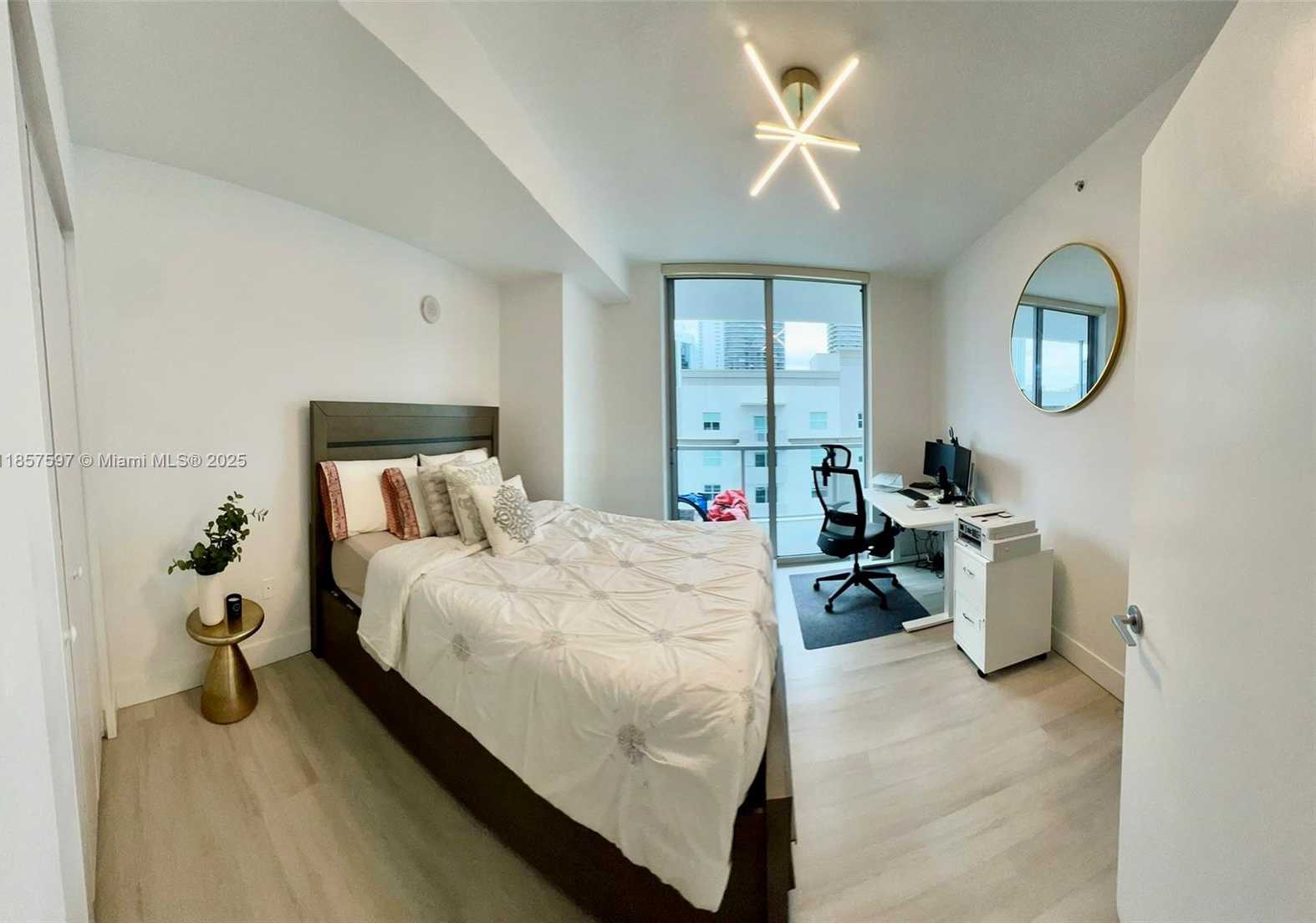 Small Image of 1111 SOUTH WEST 1 #1620, Miami Number 15