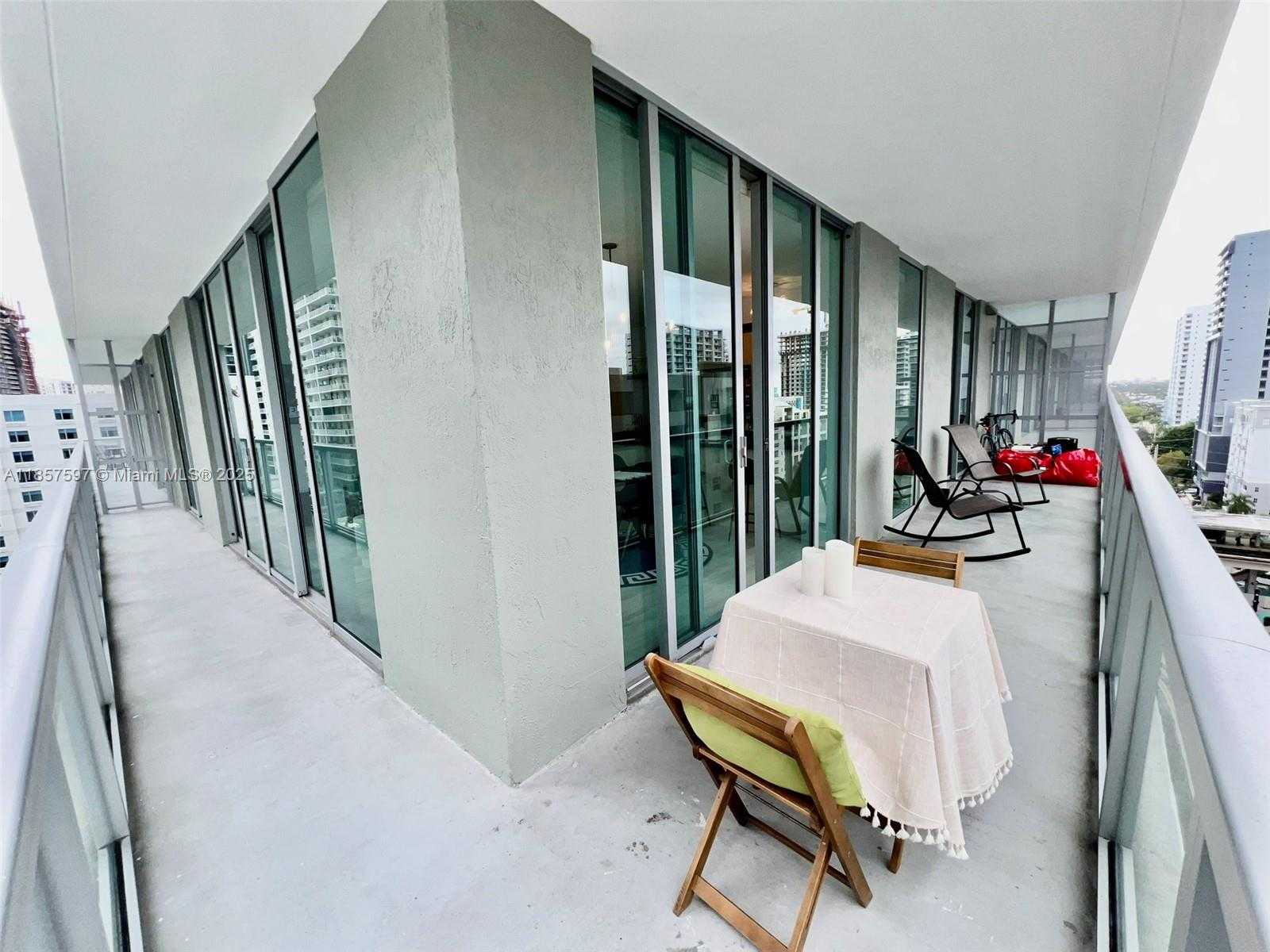 Small Image of 1111 SOUTH WEST 1 #1620, Miami Number 17