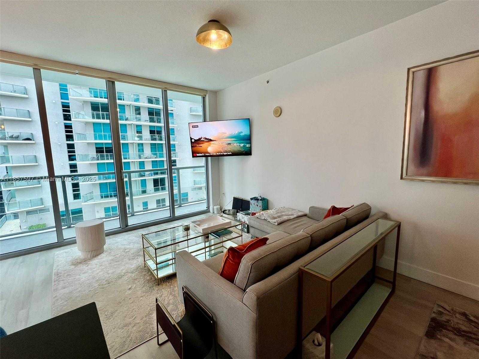 Small Image of 1111 SOUTH WEST 1 #1620, Miami Number 6