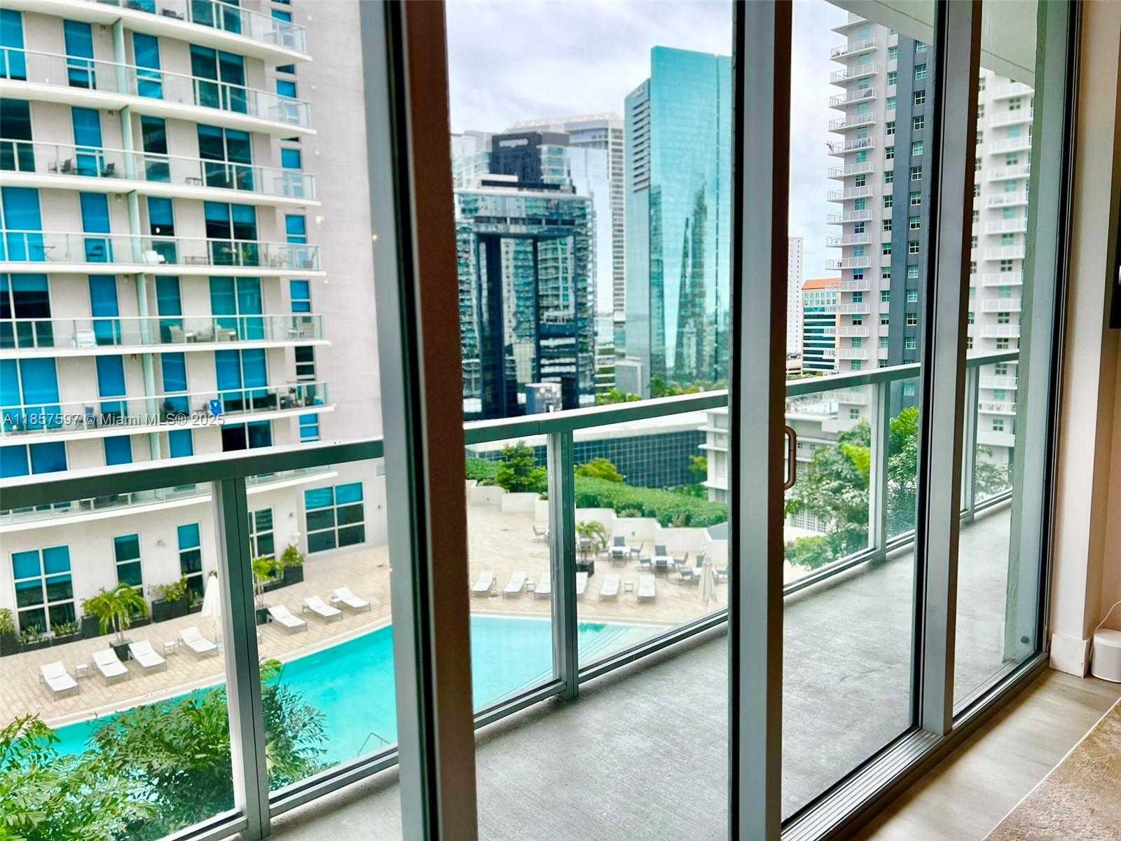Small Image of 1111 SOUTH WEST 1 #1620, Miami Number 7