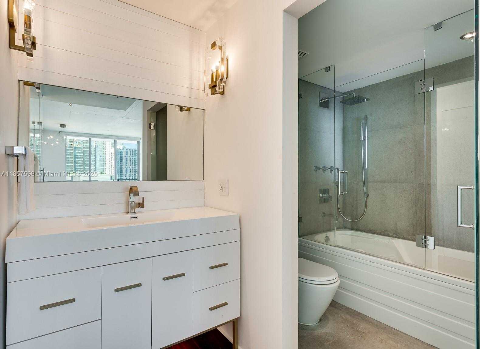 Small Image of 690 SOUTH WEST 1ST CT #1224, Miami Number 12