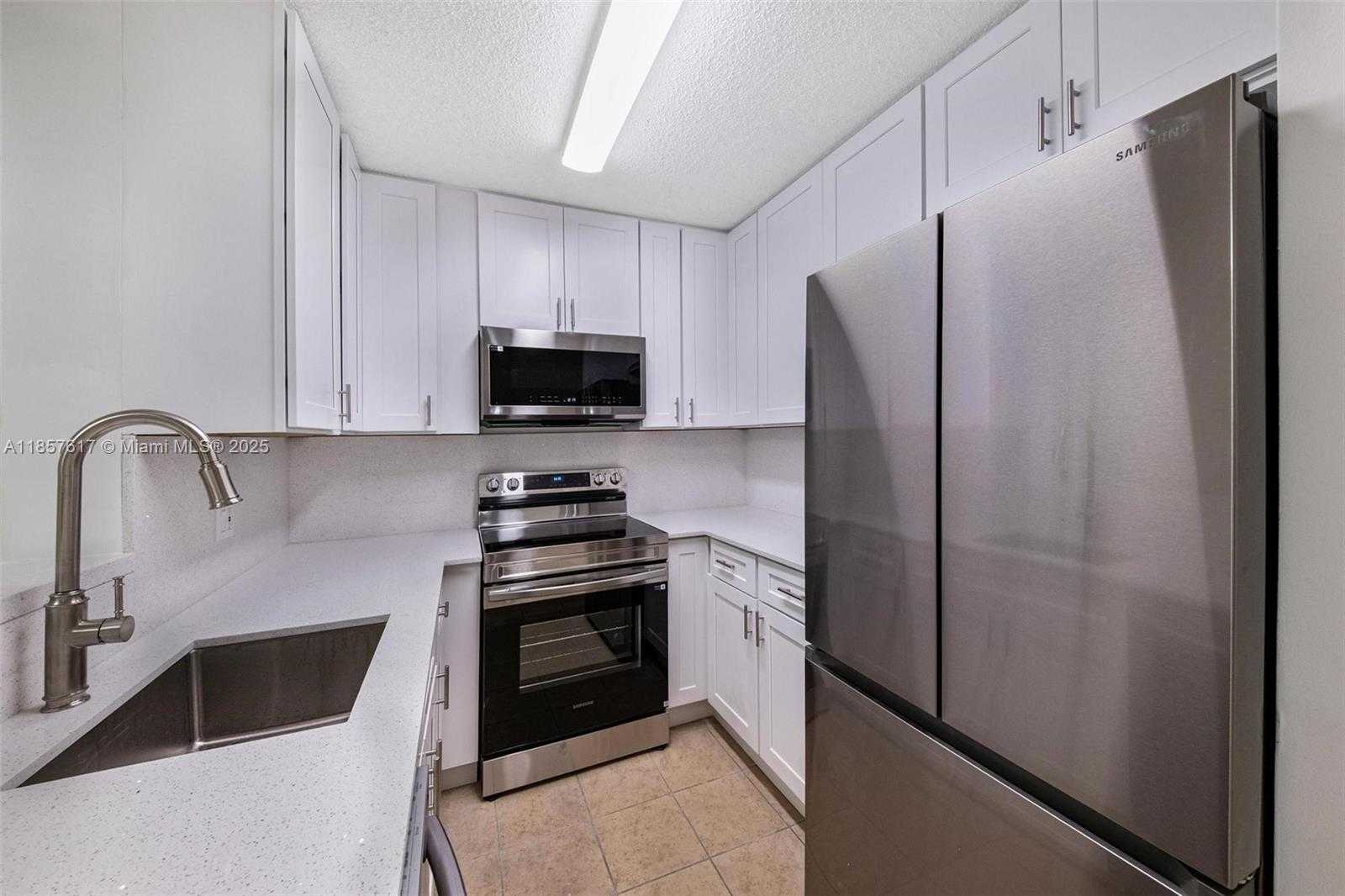 Small Image of 9727 HAMMOCKS BLVD #108D, Miami Number 7