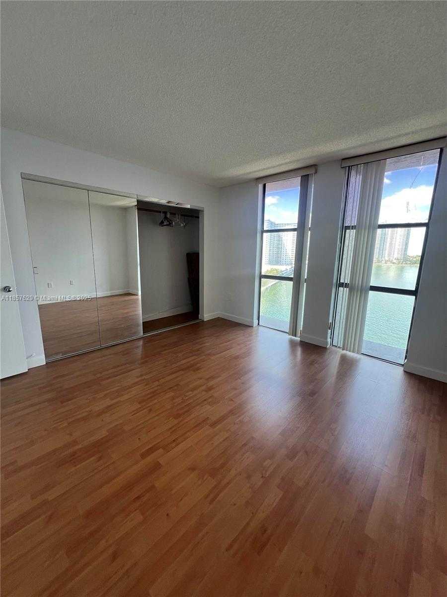 Small Image of 17500 NORTH BAY RD #S907, Sunny Isles Beach Number 15